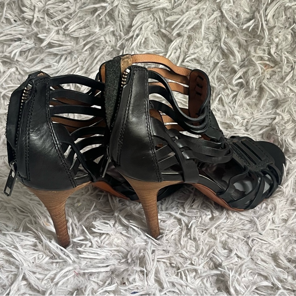 Coach Lucy Balck Gladiator Stilletto Heels Size 7B - Picture 11 of 16